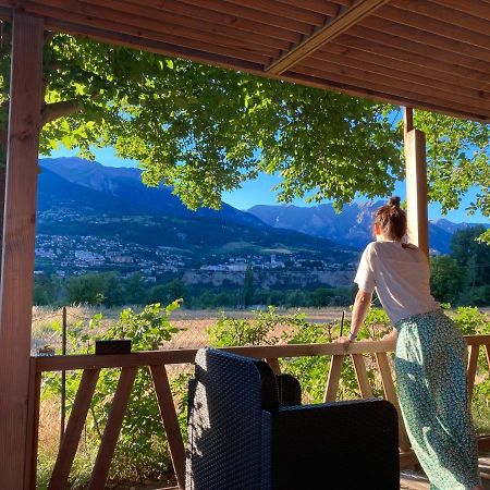 Hotel Camping Les Grillons Embrun Esterno foto