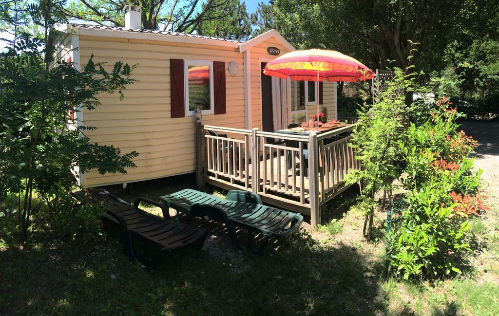 Hotel Camping Les Grillons Embrun Esterno foto