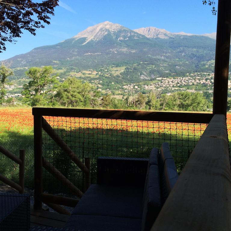 Hotel Camping Les Grillons Embrun Esterno foto
