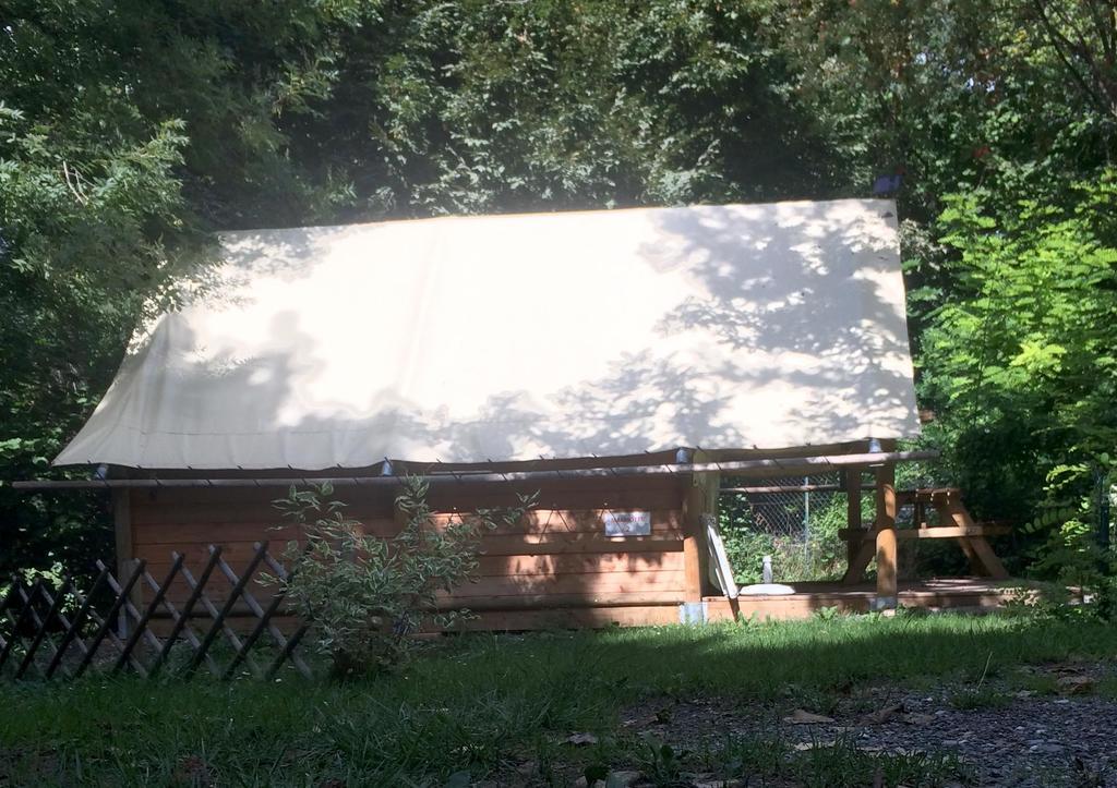 Hotel Camping Les Grillons Embrun Esterno foto